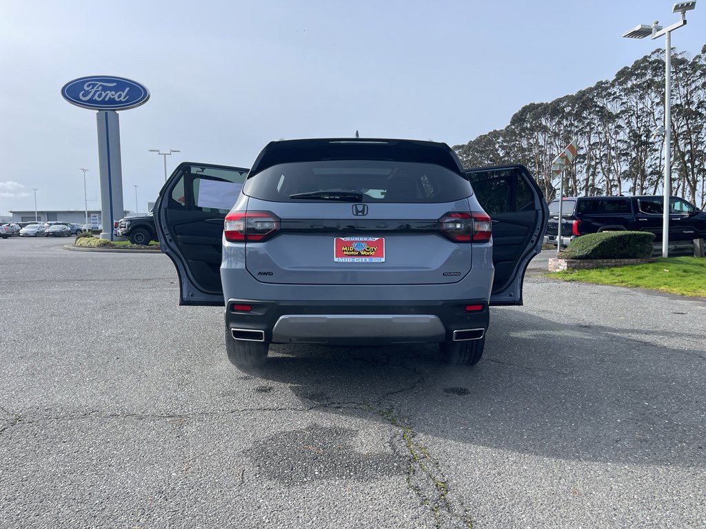 New 2026 Honda Pilot Touring image 15