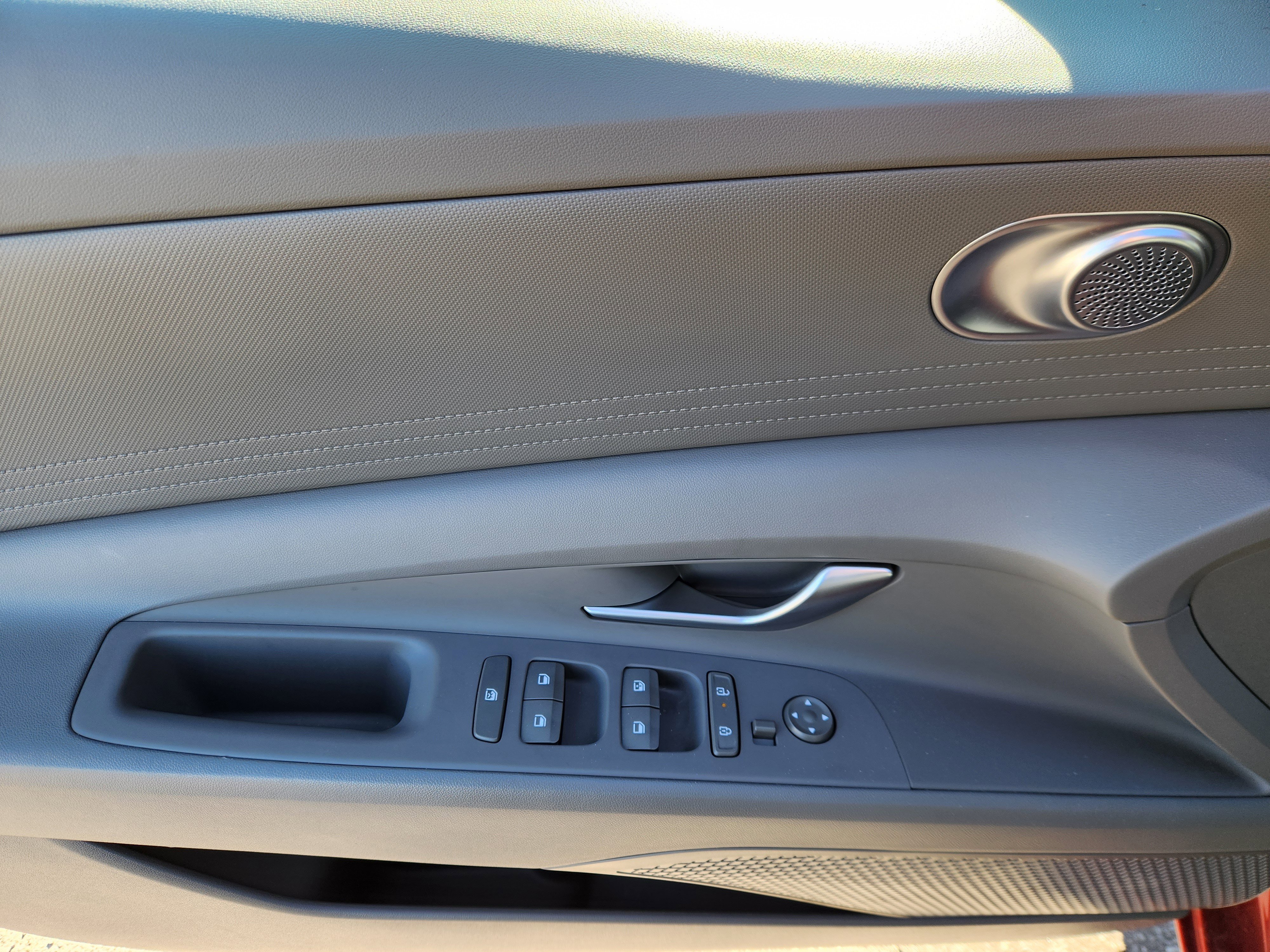 Certified 2024 Hyundai Elantra SEL image 17