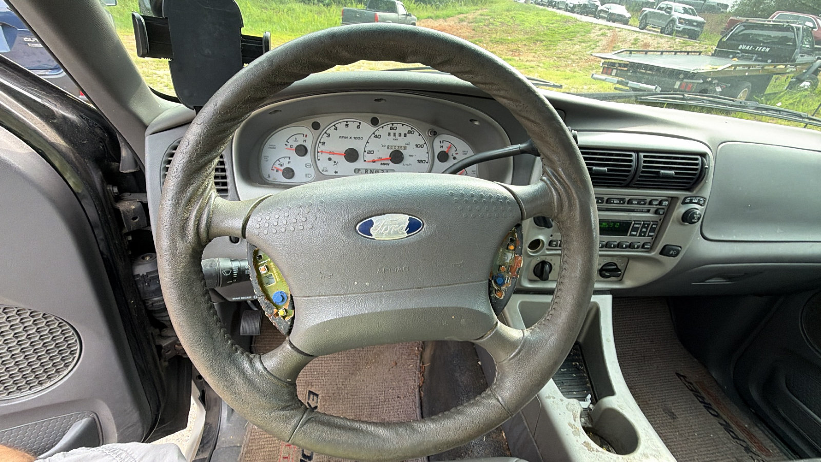 Used 2001 Ford Explorer Sport Trac 4x4 image 21