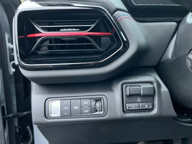 New 2025 Chevrolet Silverado EV RST image 28