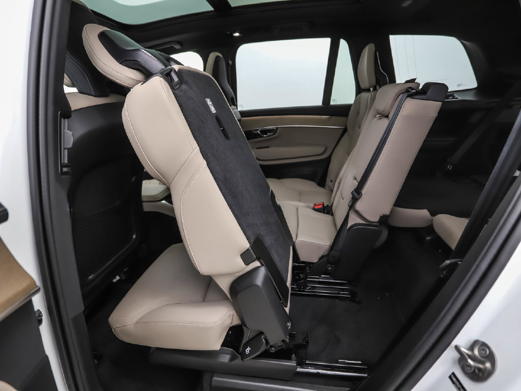 Used 2026 Volvo XC90 B6 Plus AWD/4WD image 24