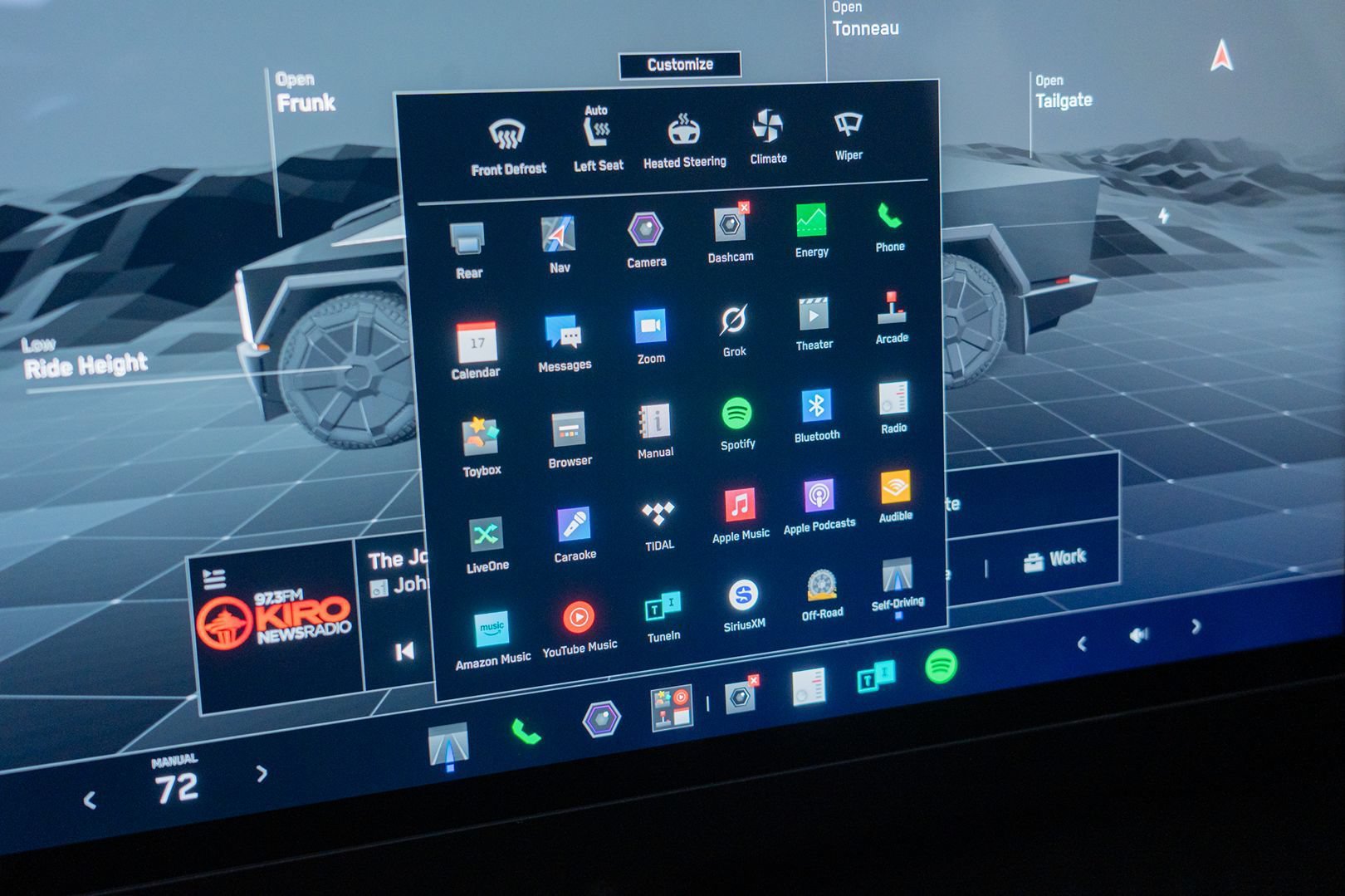 Used 2024 Tesla Cybertruck AWD Crew Cab image 43