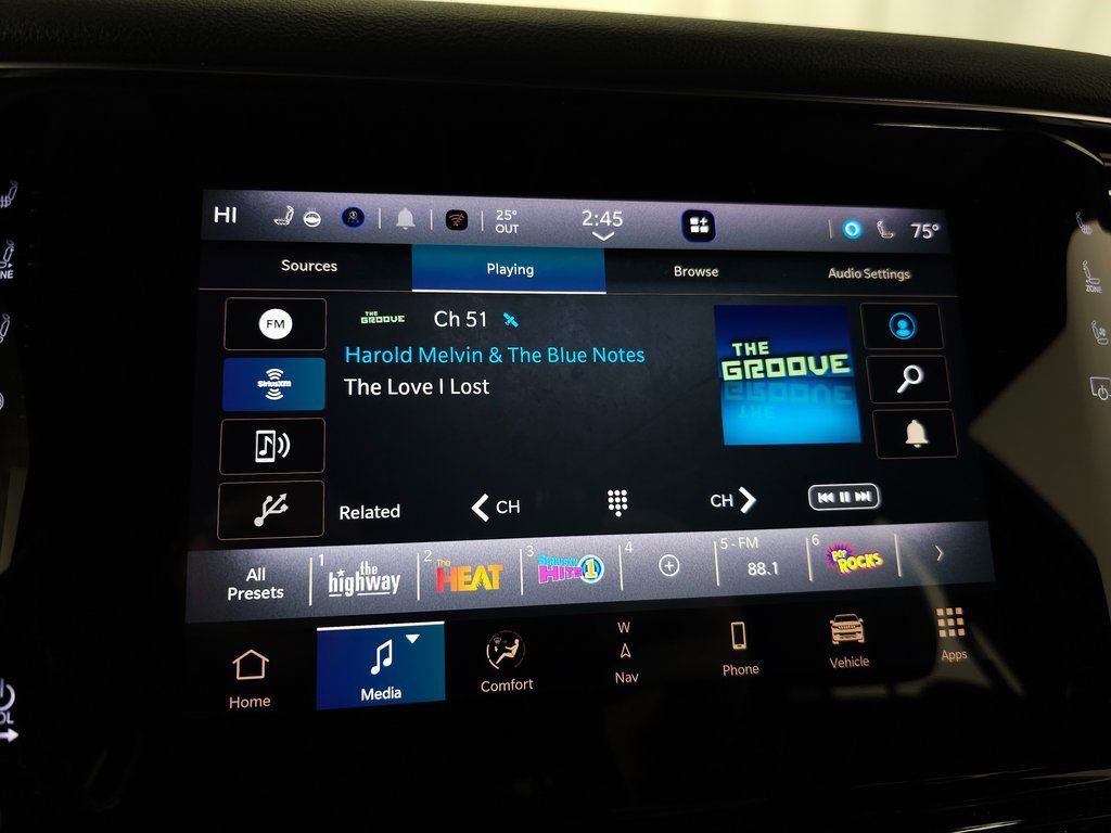 Used 2024 Jeep Wagoneer Series III AWD/4WD image 26