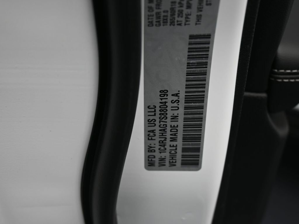 New 2025 Jeep Grand Cherokee Altitude image 18