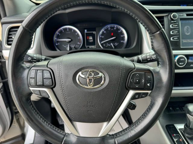 Used 2019 Toyota Highlander XLE image 21