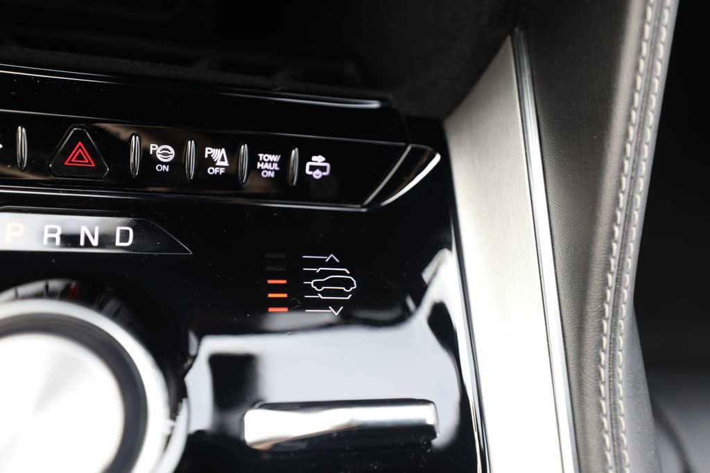 New 2024 Jeep Wagoneer Series II w/ Convenience Group I image 37