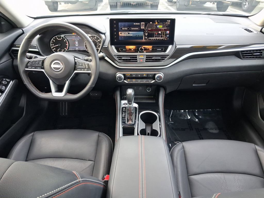 Certified 2023 Nissan Altima 2.5 SR w/ SR Premium Package FWD image 9