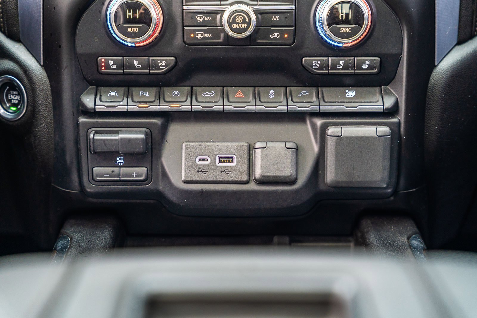 Used 2019 GMC Sierra 1500 SLT w/ SLT Premium Plus Package image 32