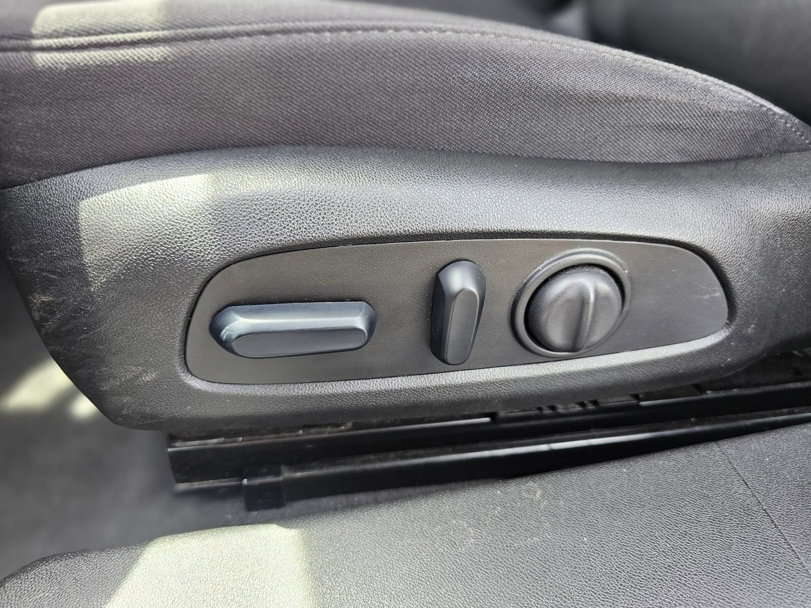 Used 2023 Chevrolet Malibu LT FWD image 23