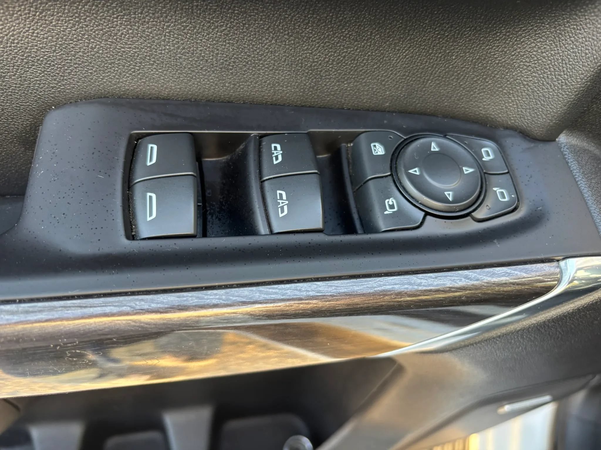 Used 2021 Chevrolet Silverado 1500 LTZ AWD/4WD image 21