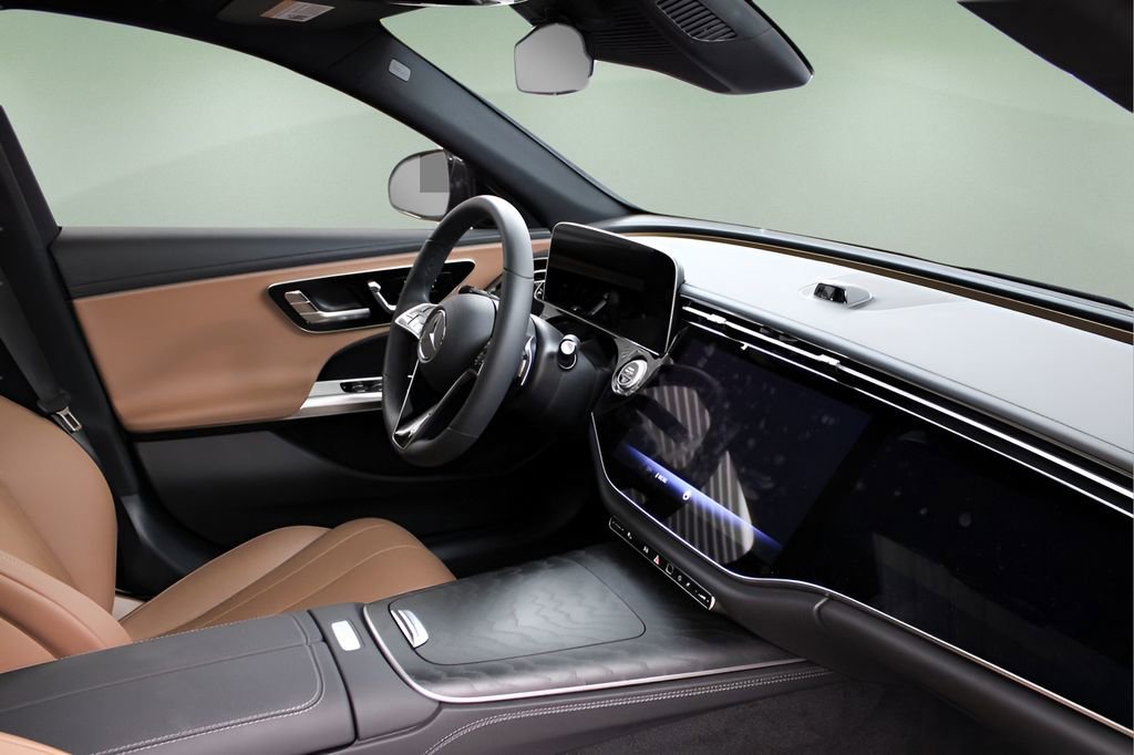 Used 2025 Mercedes-Benz E 450 4MATIC Sedan image 25