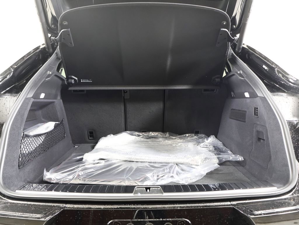 New 2026 Porsche Cayenne GTS image 12