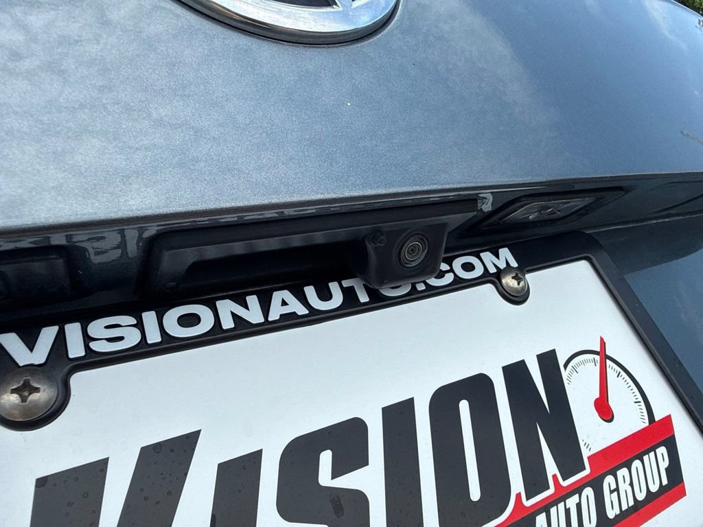 Used 2019 Volkswagen Tiguan SE AWD/4WD image 16