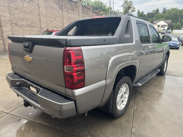 Used 2012 Chevrolet Avalanche LT w/ Suspension Package, Off-Road AWD/4WD image 3