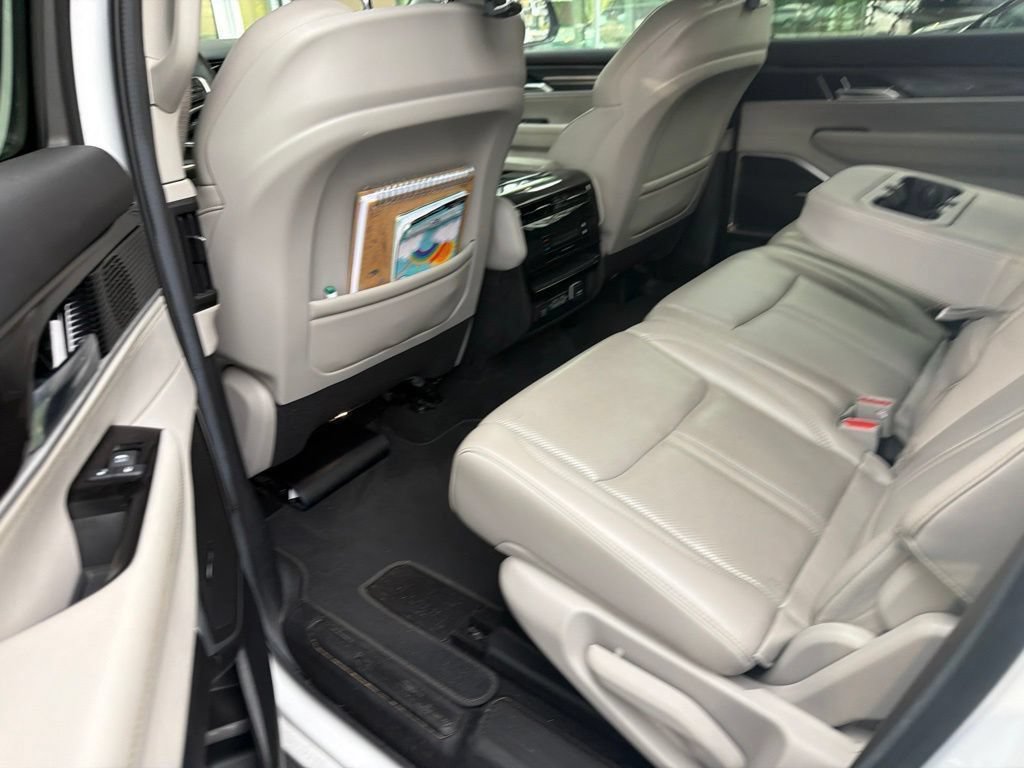 Used 2022 Jeep Wagoneer Series I RWD image 17