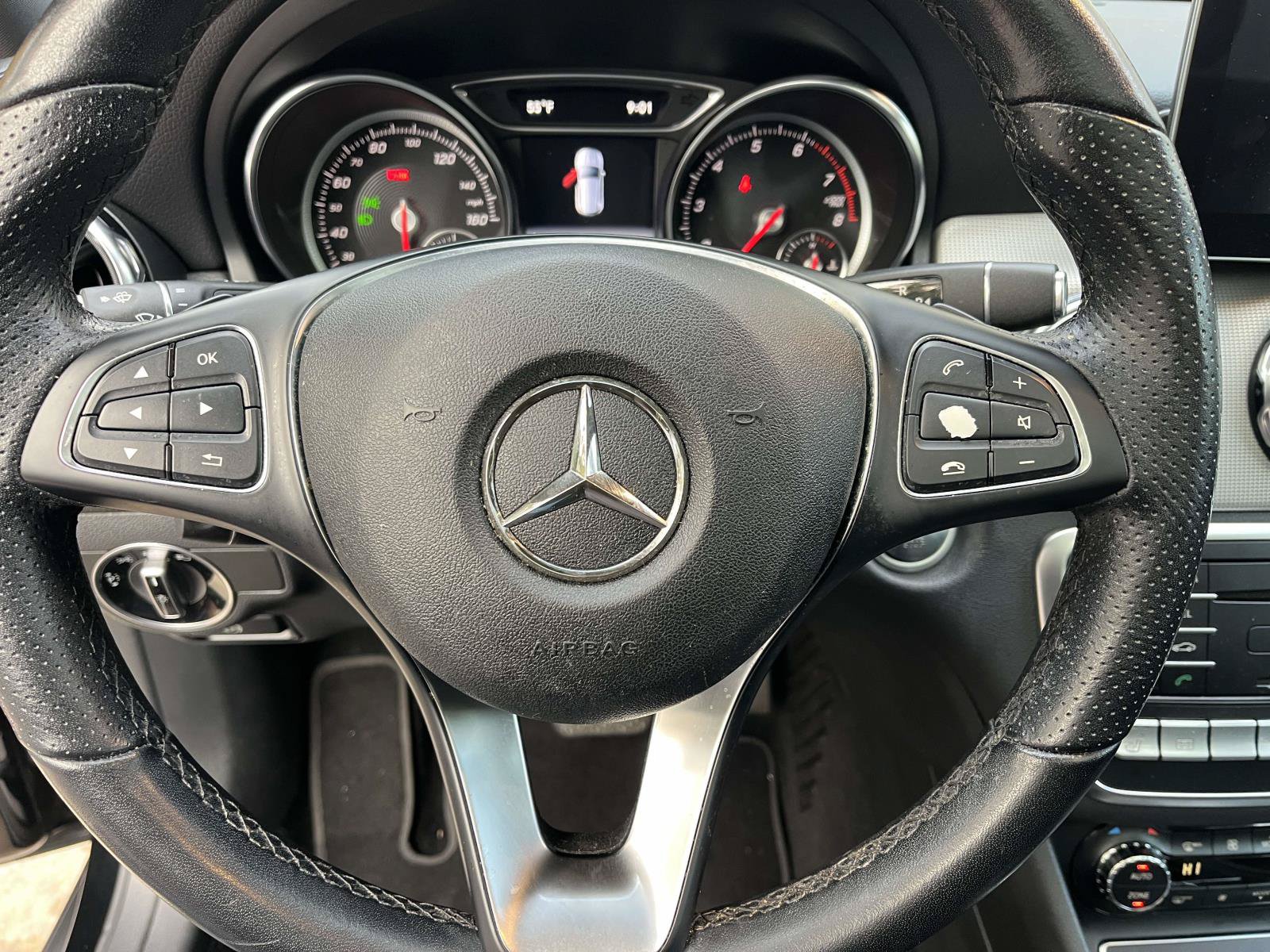 Used 2019 Mercedes-Benz GLA 250 4MATIC image 21