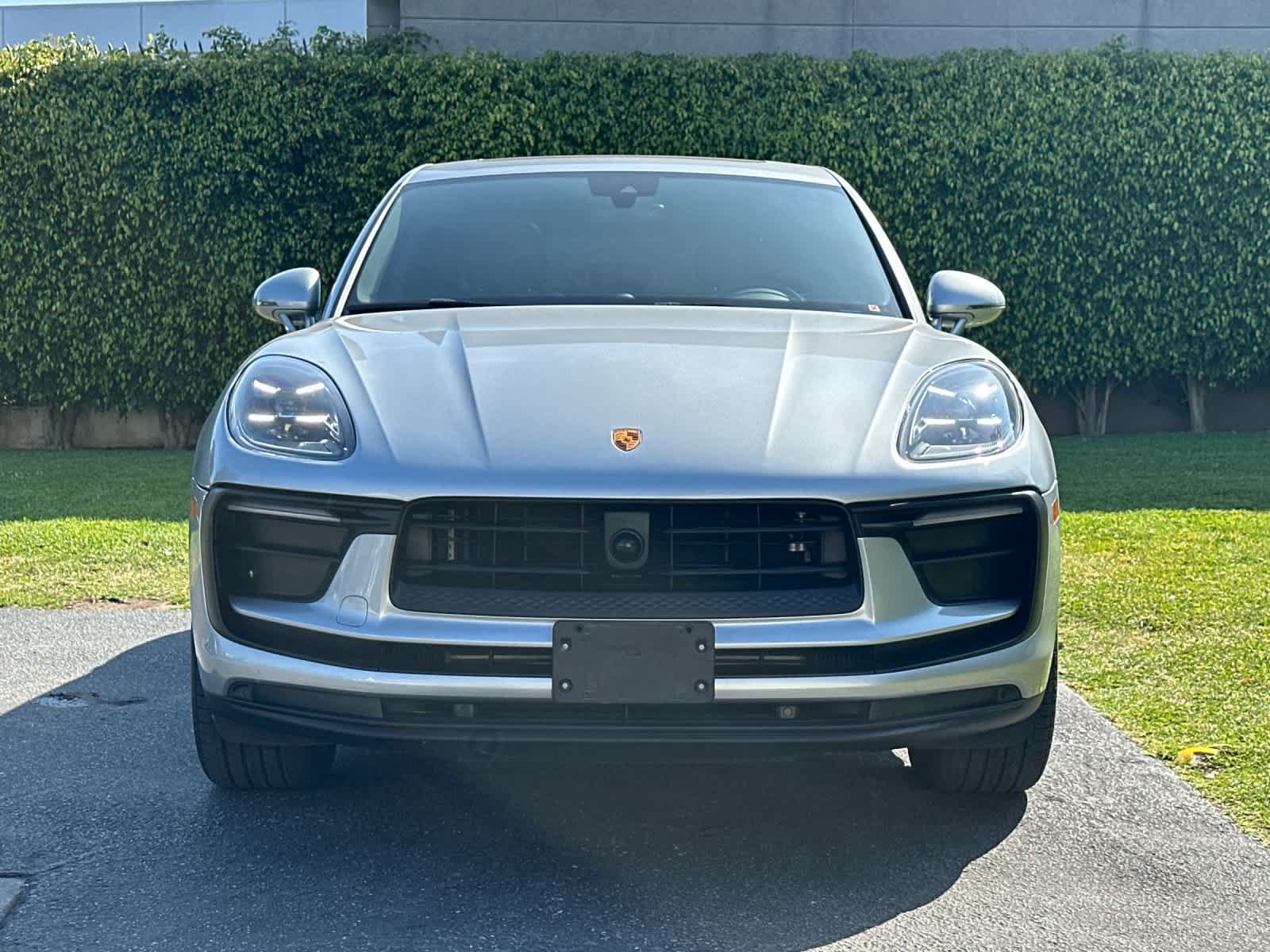 Certified 2023 Porsche Macan Turbo AWD/4WD image 11