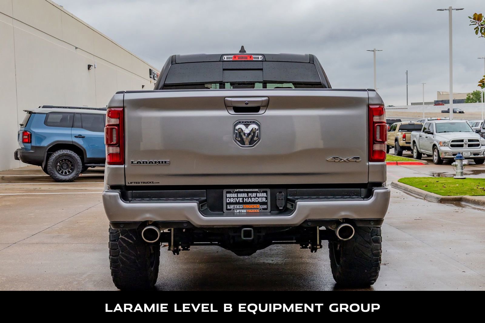 Used 2023 RAM 1500 Laramie AWD/4WD image 7
