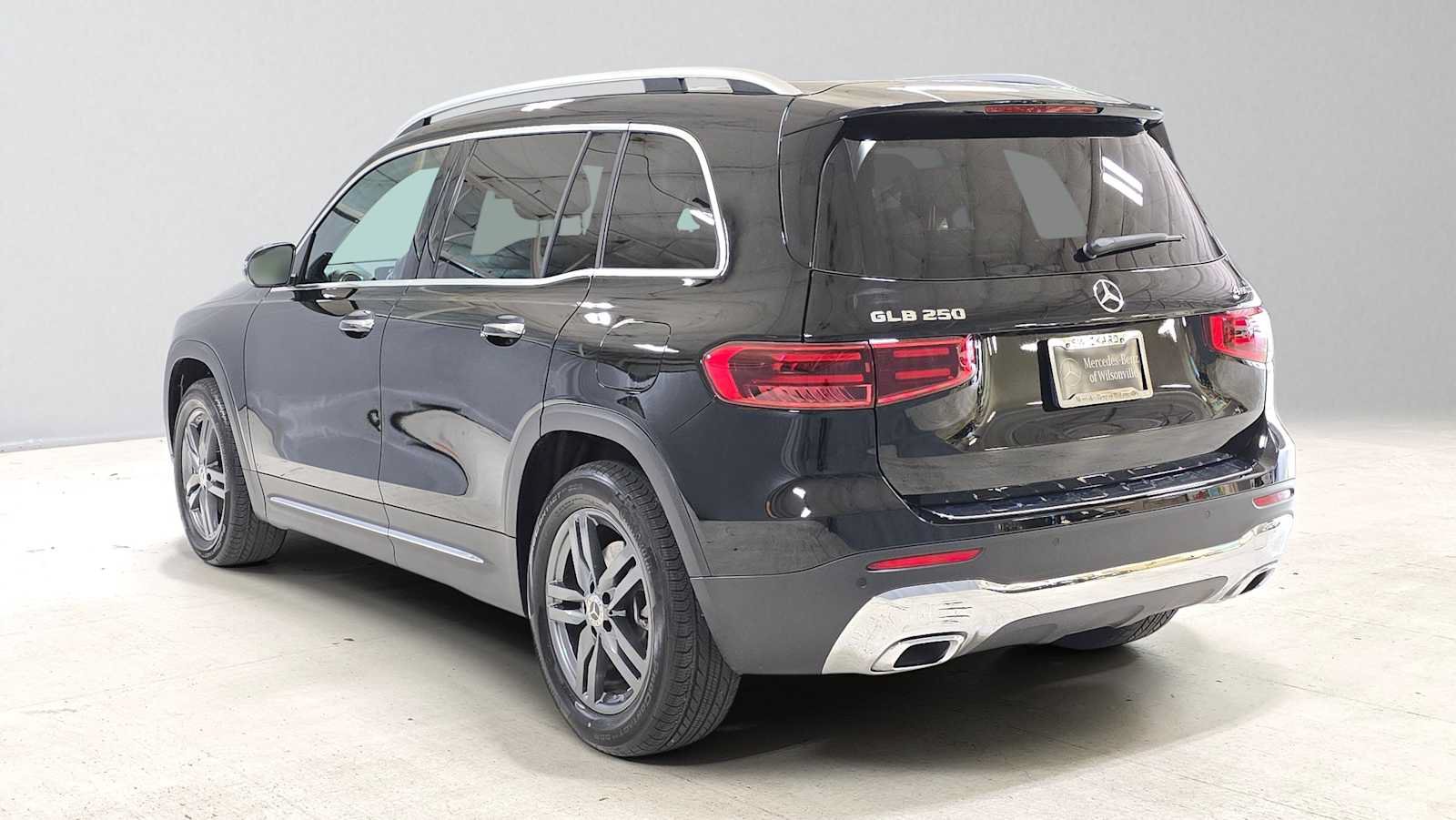 Used 2026 Mercedes-Benz GLB 250 4MATIC image 6