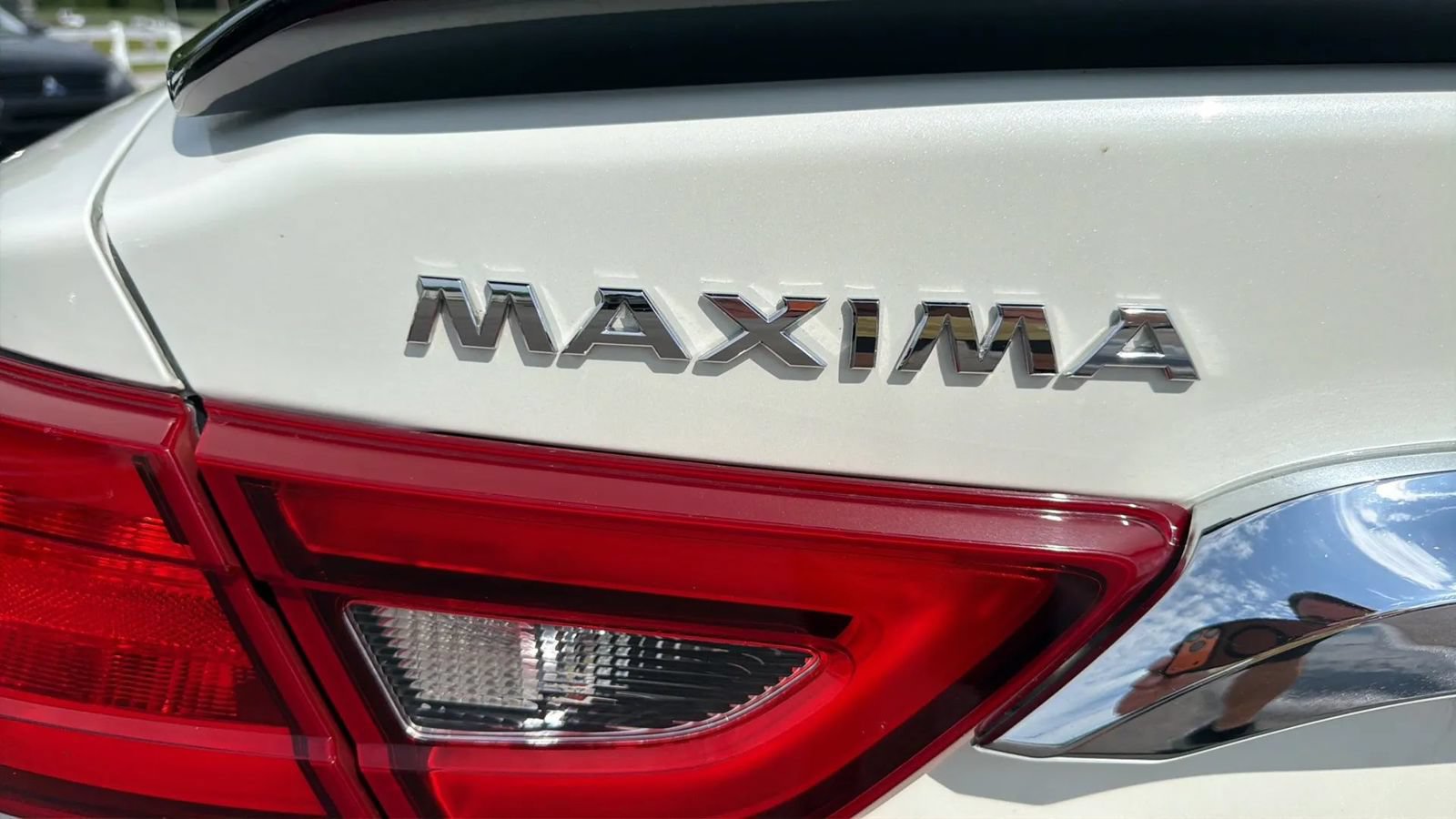 Used 2016 Nissan Maxima SR w/ Interior Lighting Package FWD image 5