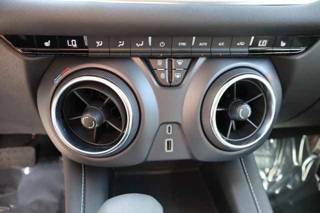 Used 2025 Chevrolet Blazer LT AWD/4WD image 34