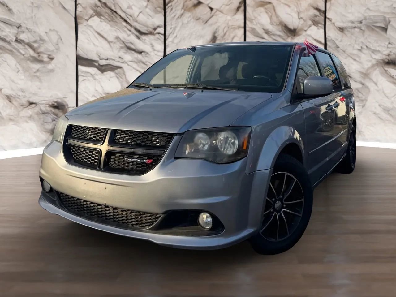 Used 2015 Dodge Grand Caravan SXT w/ Blacktop Package image 3