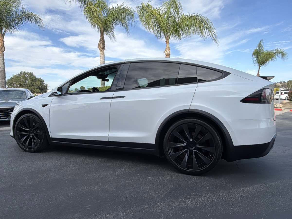 Used 2023 Tesla Model X AWD/4WD image 15