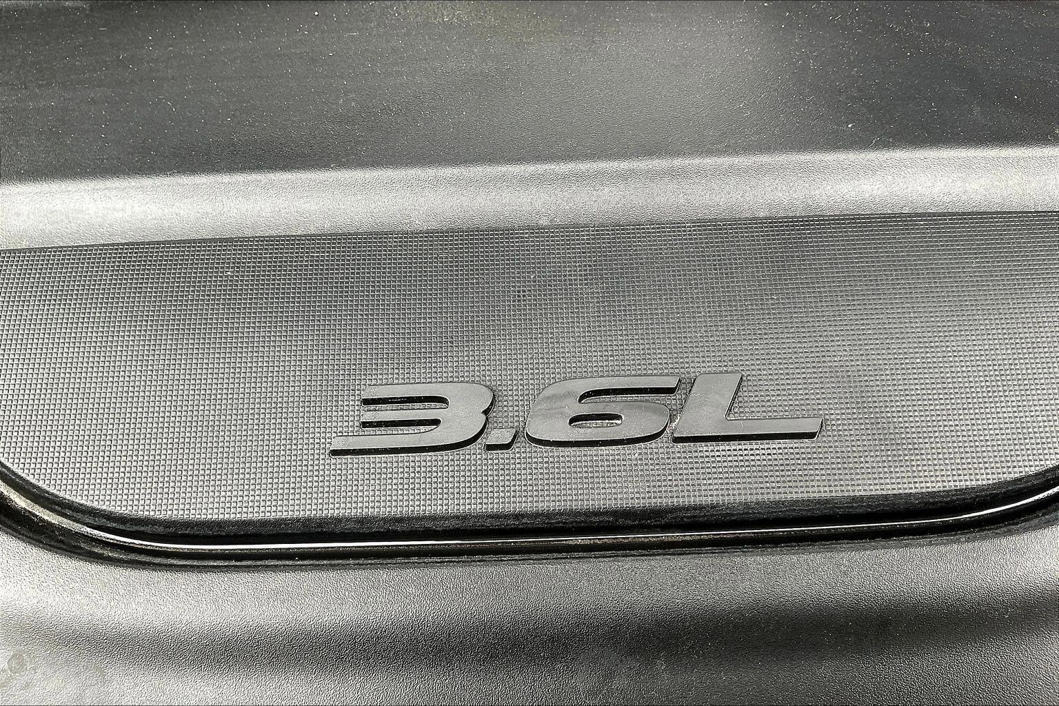 Used 2024 Chrysler Pacifica Limited image 31