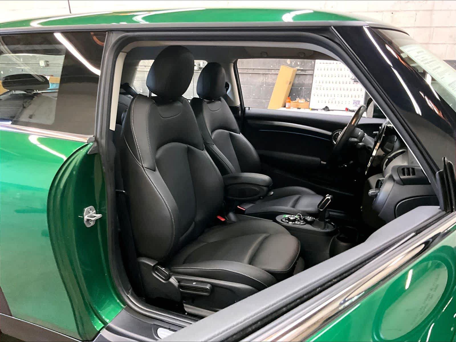 Used 2024 MINI Cooper SE FWD image 11