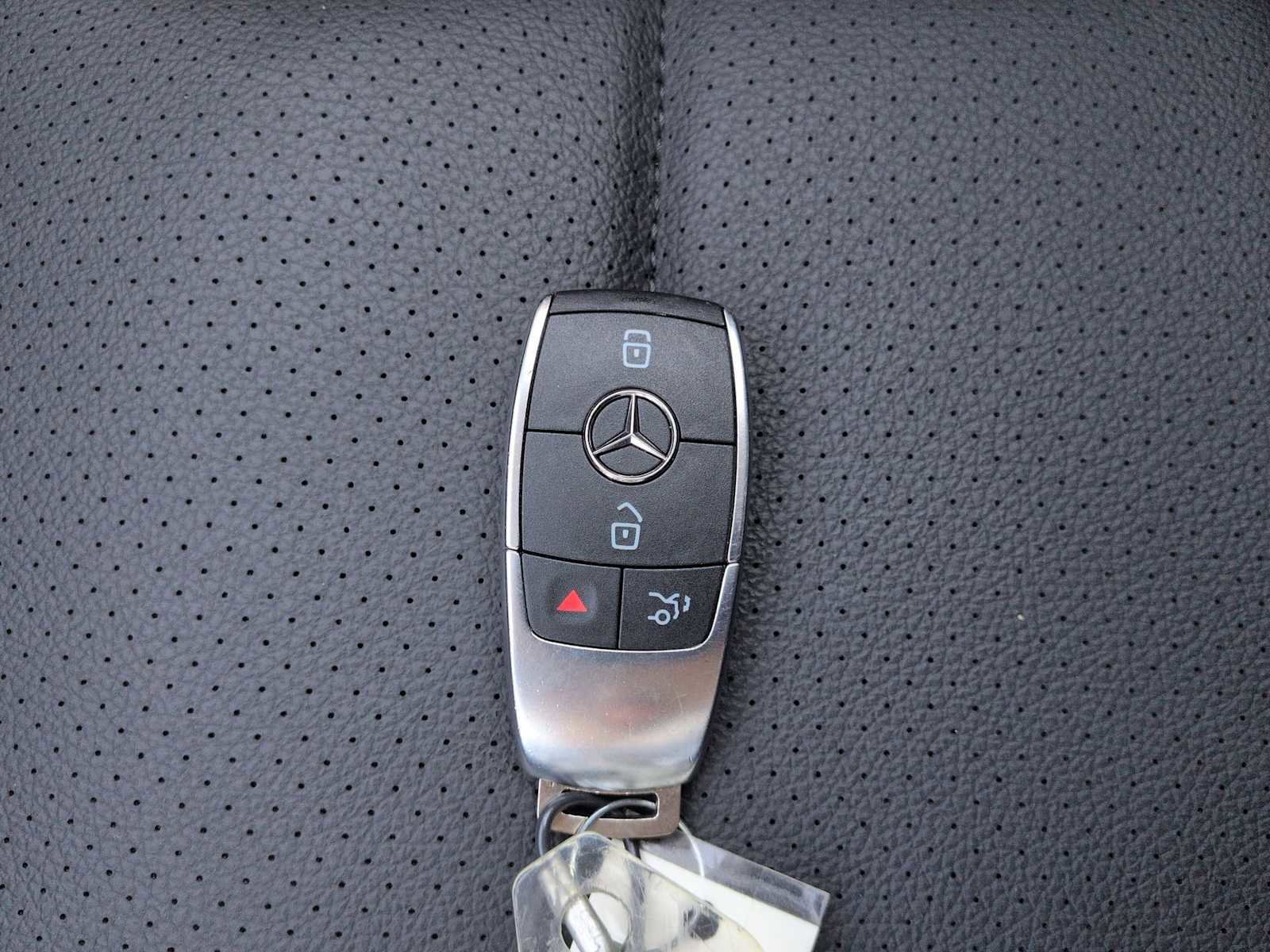 Used 2024 Mercedes-Benz GLE 350 4MATIC image 38