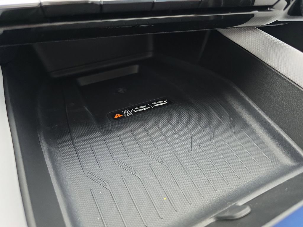 New 2026 Chevrolet Equinox EV LT image 17