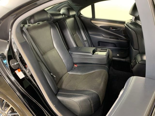 Used 2015 Lexus LS 460 AWD w/ F Sport Package image 34