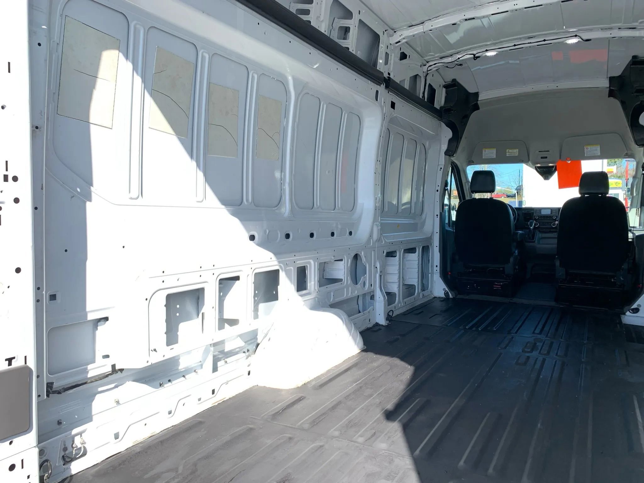 Used 2024 Ford Transit 250 148 High Roof Extended AWD image 31