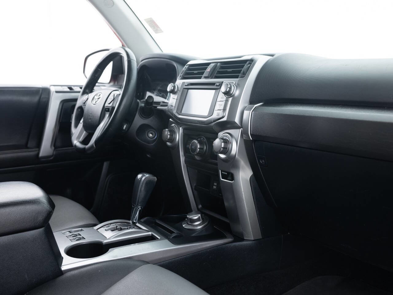 Used 2016 Toyota 4Runner SR5 Premium image 32