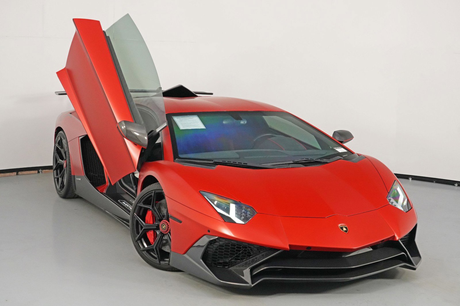 Used 2017 Lamborghini Aventador S image 67