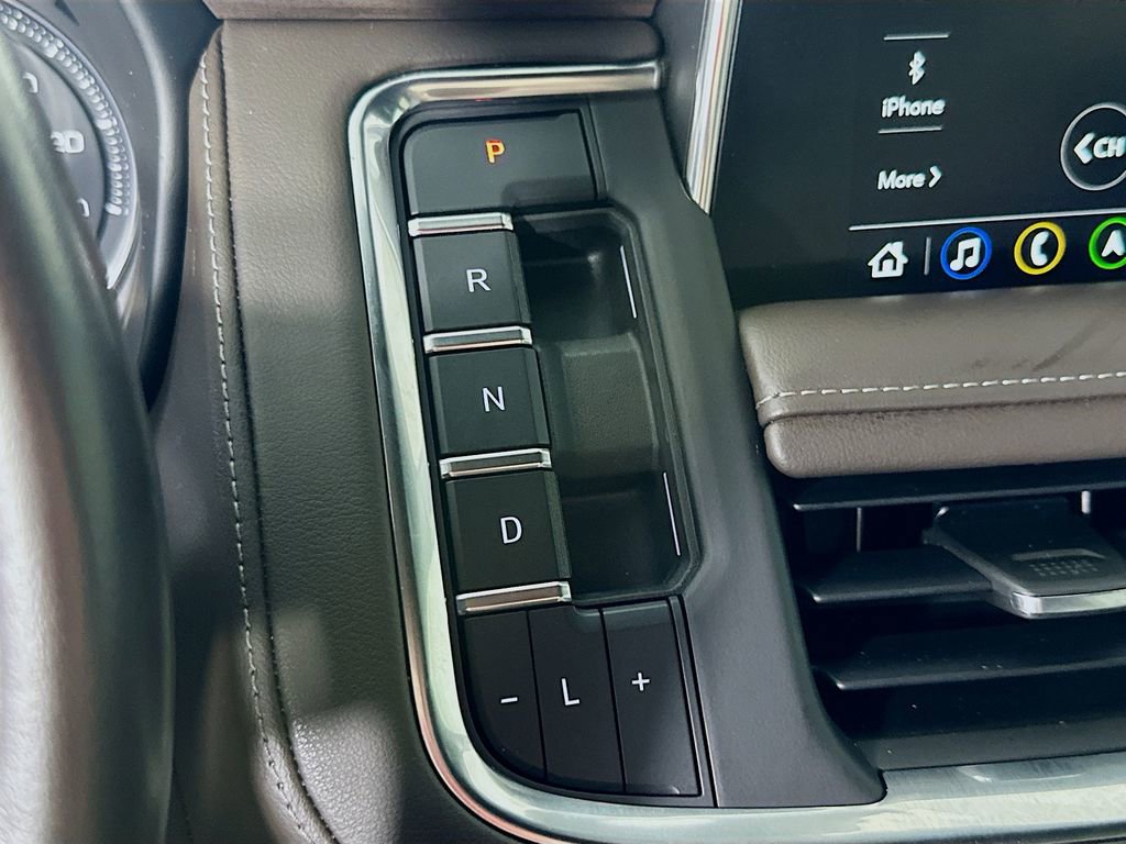 Used 2021 Chevrolet Suburban LT w/ Rear Media and Nav Package RWD image 35
