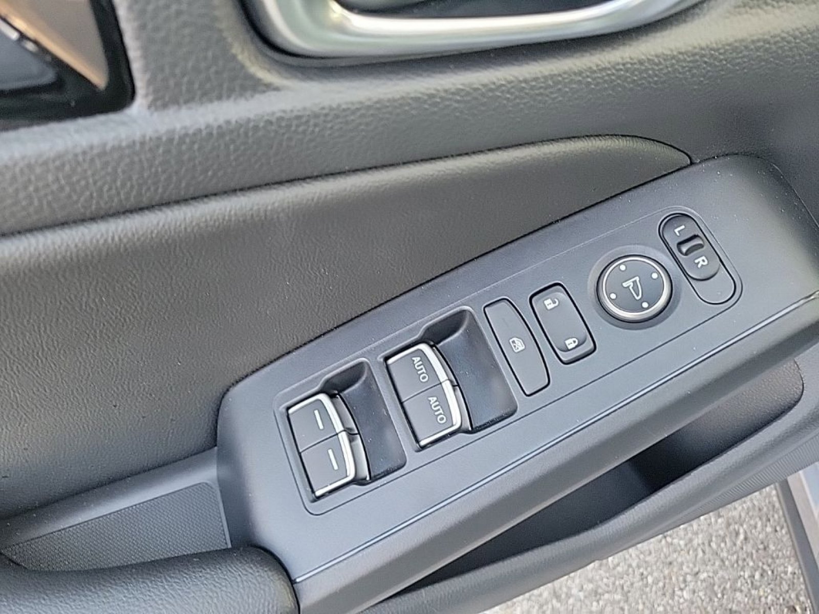 Used 2024 Honda Civic EX-L image 17