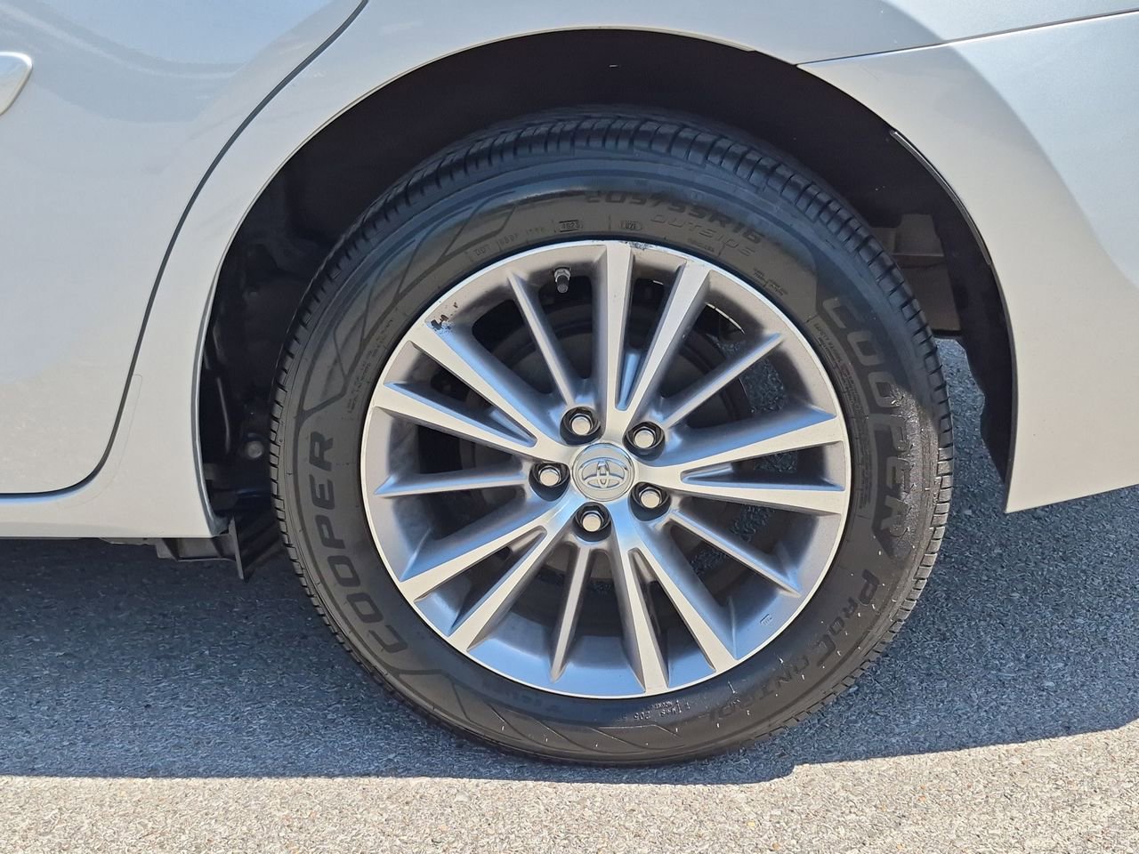 Used 2014 Toyota Corolla LE Premium w/ Driver Convenience Package FWD image 33