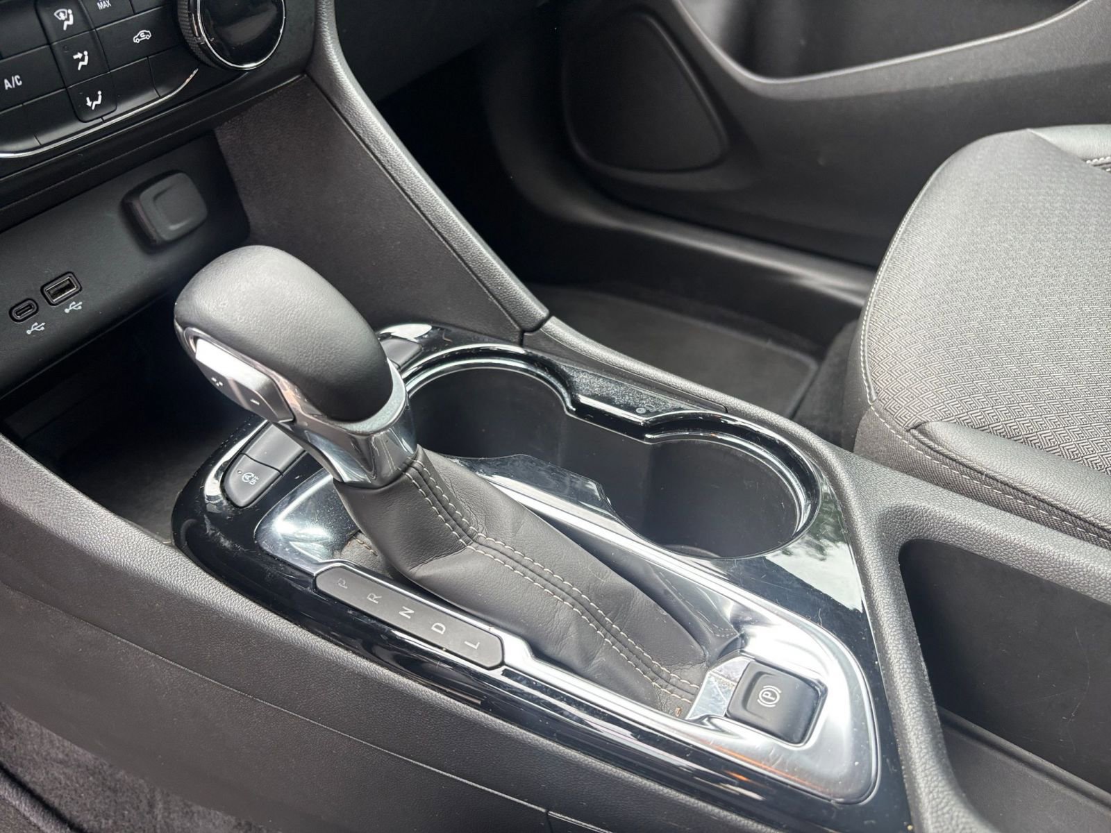 Used 2025 Buick Encore GX Preferred FWD image 42