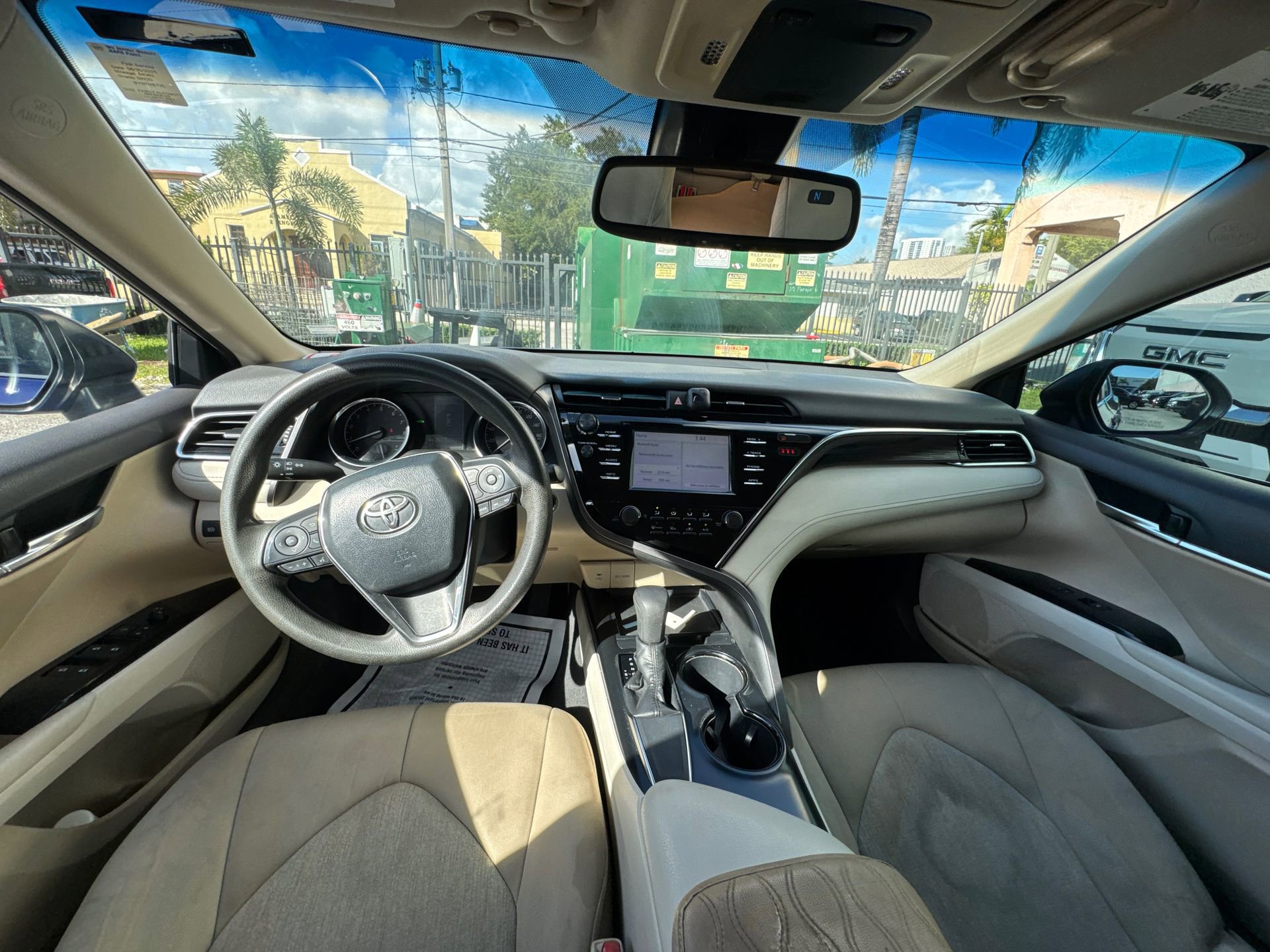 Used 2018 Toyota Camry LE image 26