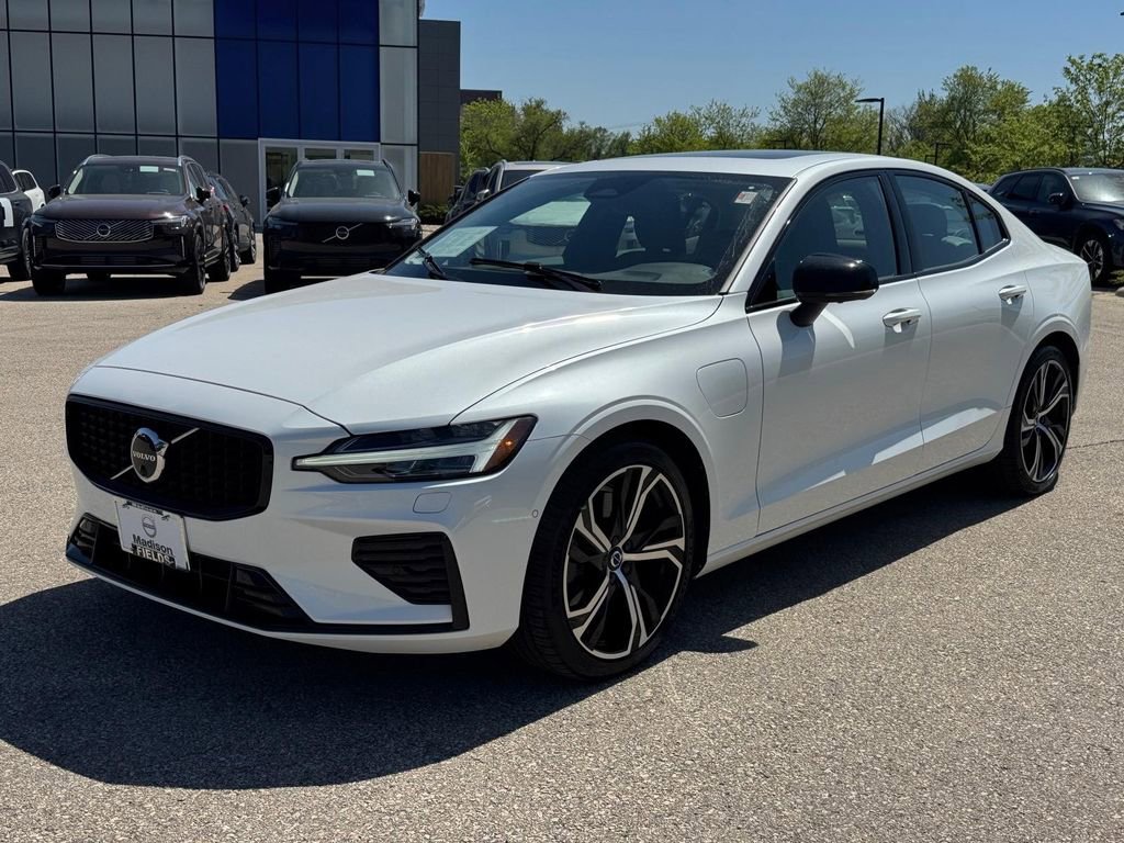 Certified 2023 Volvo S60 T8 Plus AWD/4WD image 1