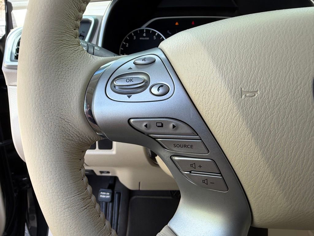 Used 2017 Nissan Murano Platinum image 23