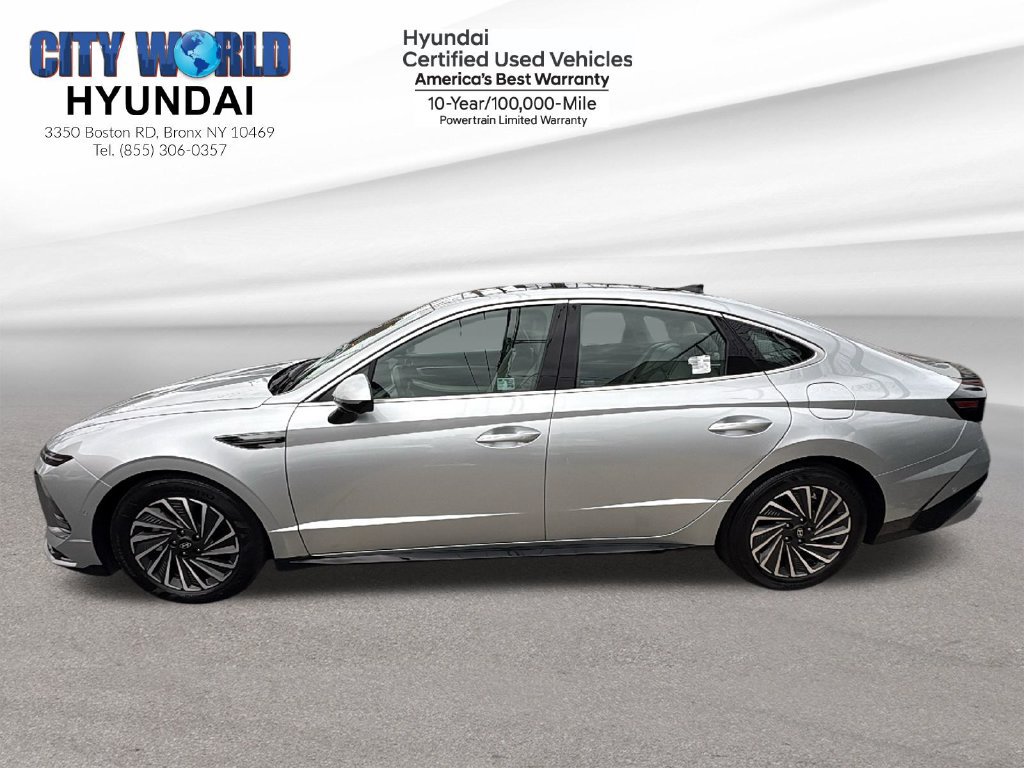 Used 2025 Hyundai Sonata Limited FWD image 2
