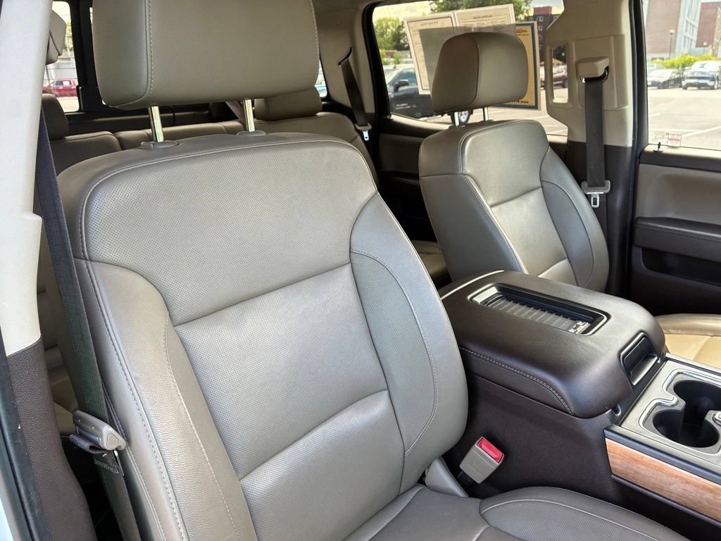 Used 2018 Chevrolet Silverado 1500 LTZ w/ Sport Package AWD/4WD image 34