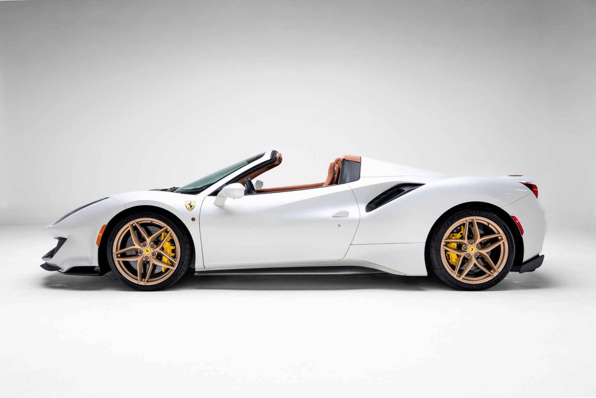 Used 2020 Ferrari 488 Pista image 3