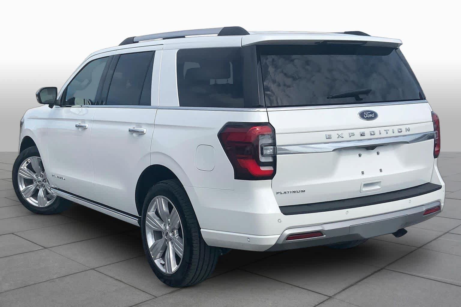 Used 2024 Ford Expedition Platinum AWD/4WD image 12