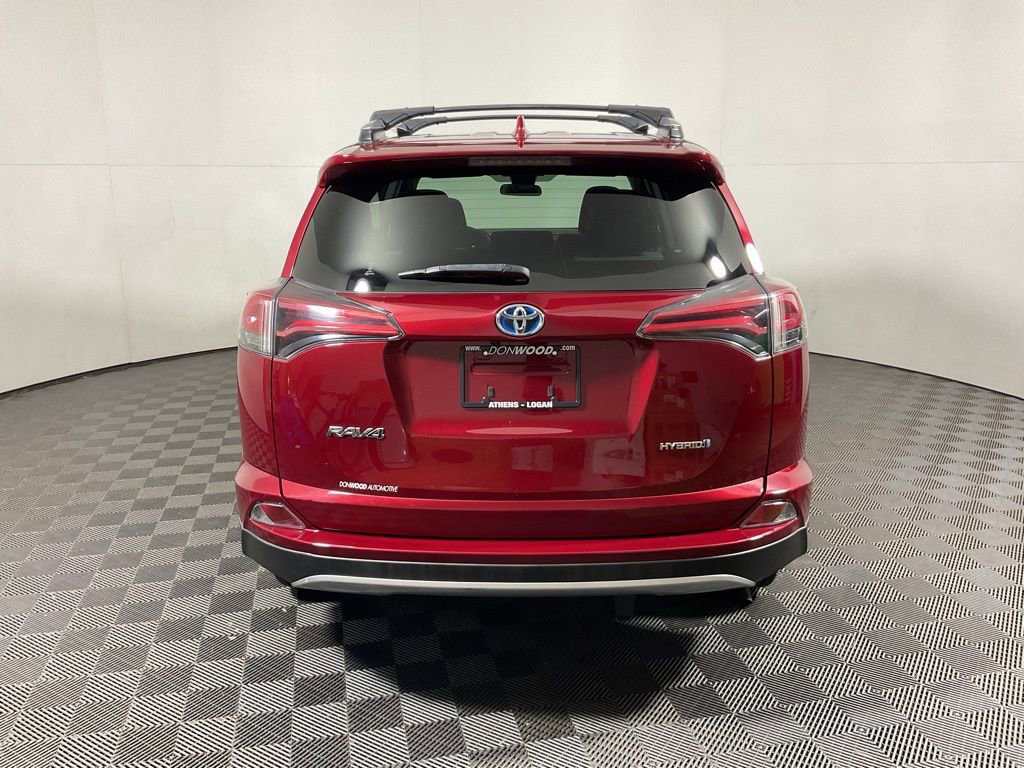 Used 2018 Toyota RAV4 LE AWD/4WD image 14