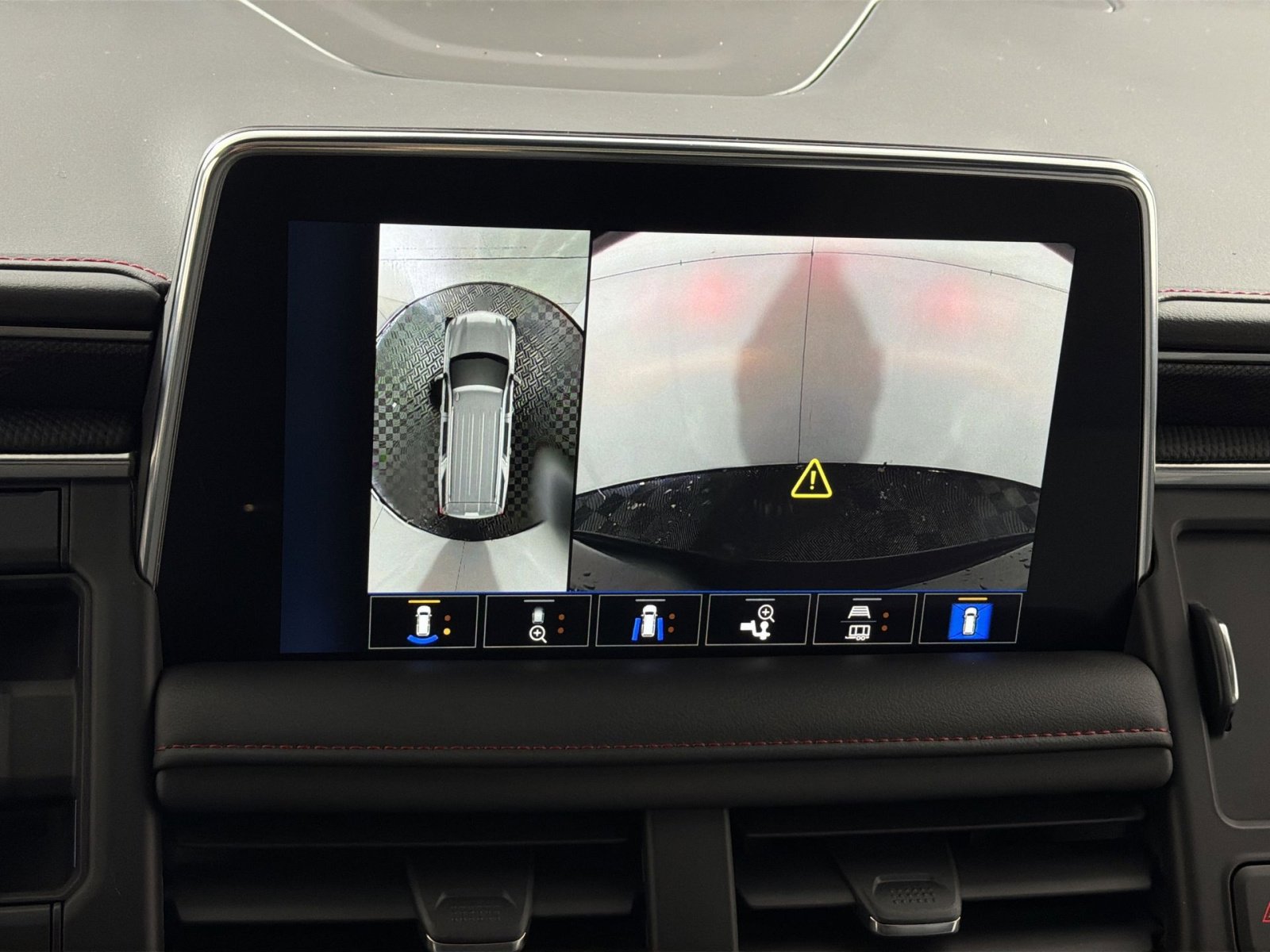 Used 2024 Chevrolet Tahoe RST w/ Luxury Package image 19