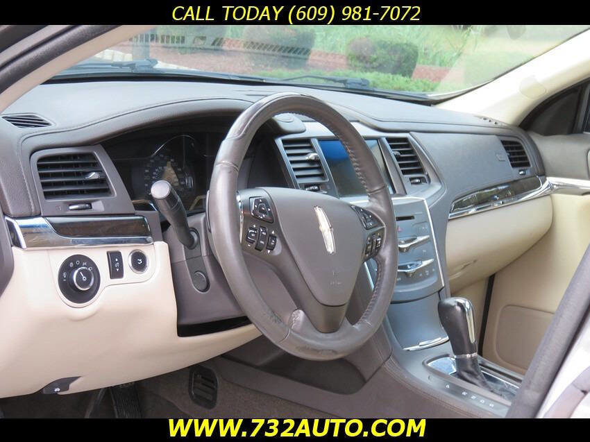 Used 2016 Lincoln MKS image 25