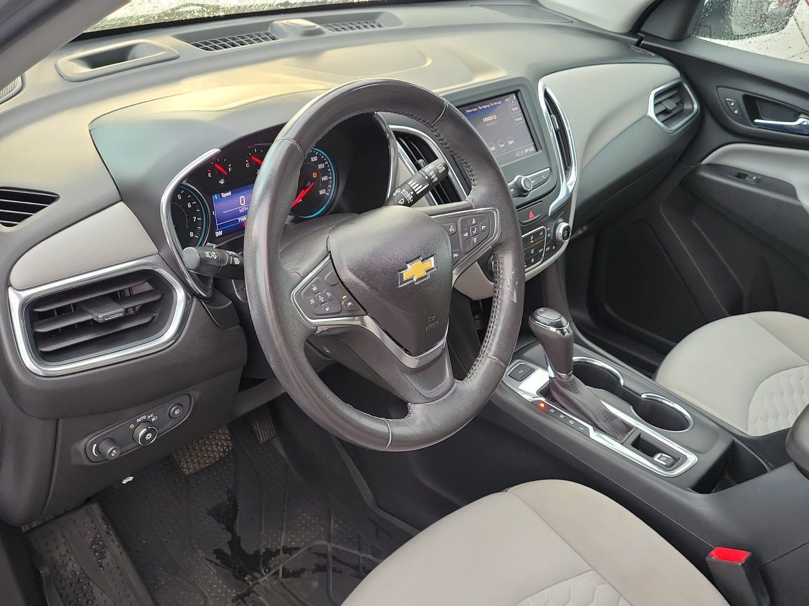 Used 2020 Chevrolet Equinox LT FWD image 10